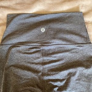 Like new! Lululemon wunder under High Rise